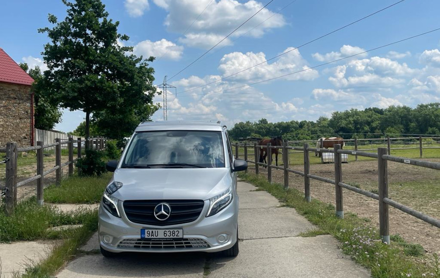 Půjčovna Mercedes-Benz MArco Polo Activity - Miličín koně